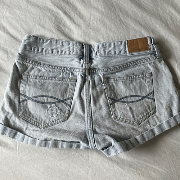 Light wash low-rise ripped mini shorts 🤍🪩🫧 - Picture 3 of 3